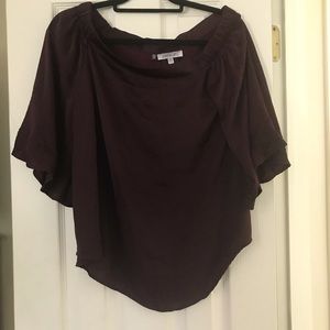 Jennifer Lopez off the shoulder top